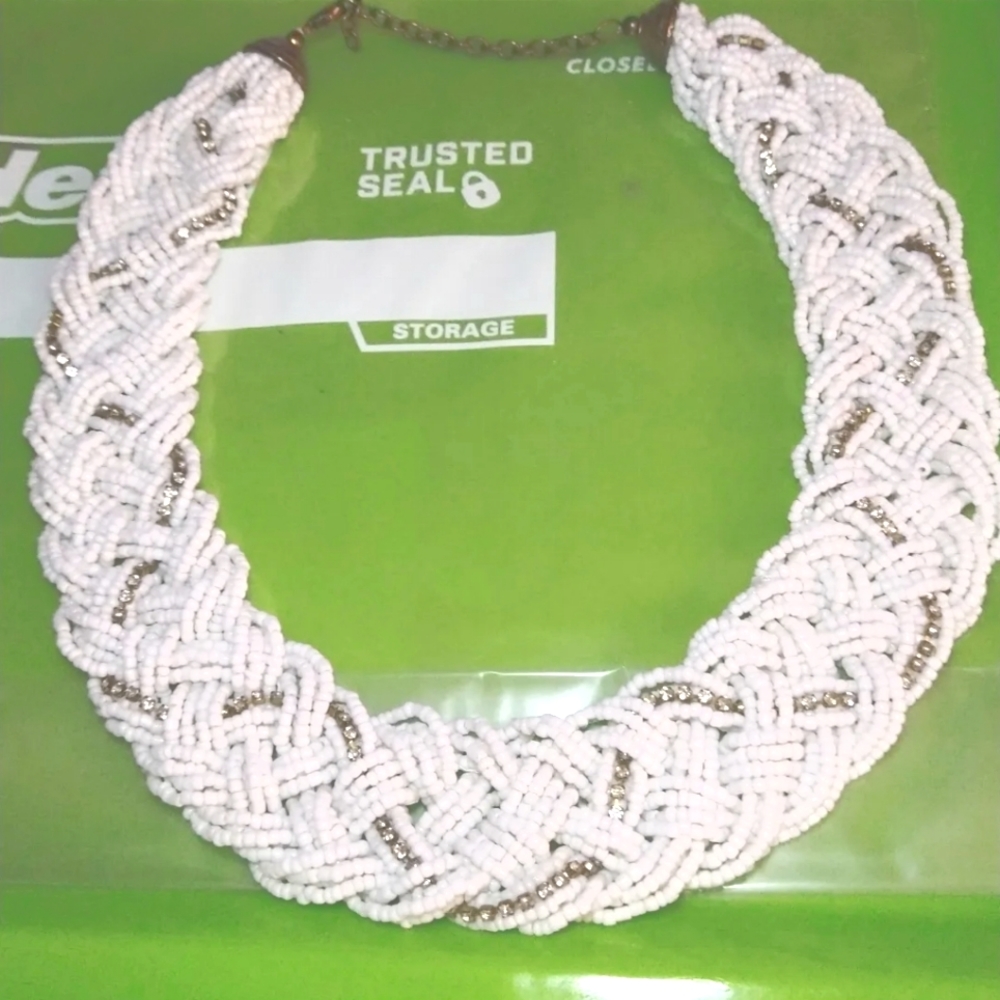Choker necklace